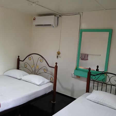 Nazri Nipah Camp Pangkor Hotel Kampung Teluk Nipah Værelse billede